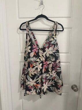 Kona Sol Black Floral Print tankini top Size 3X